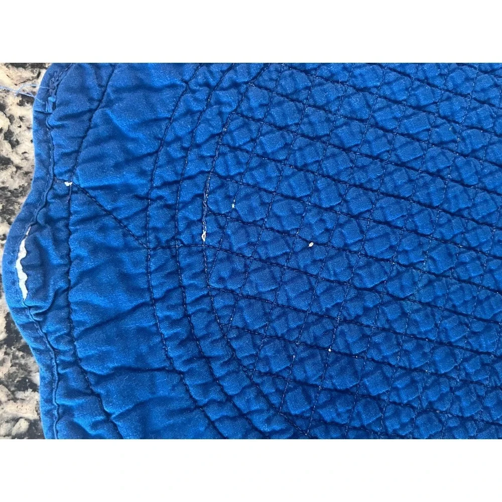 Floral Quilted Round Placemats Set of 3 Reversible Scalloped Blue (0923)